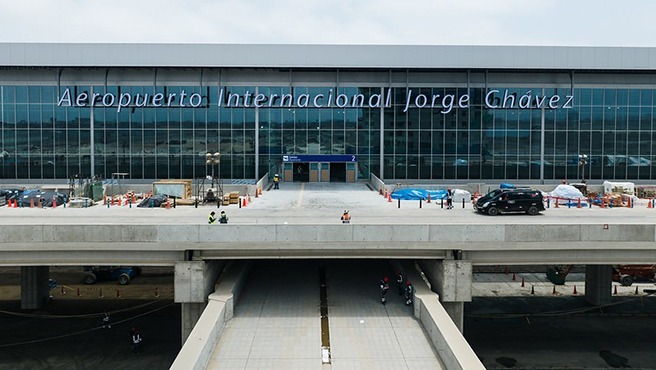 Fachada del Nuevo Aeropuerto Jorge Chávez
